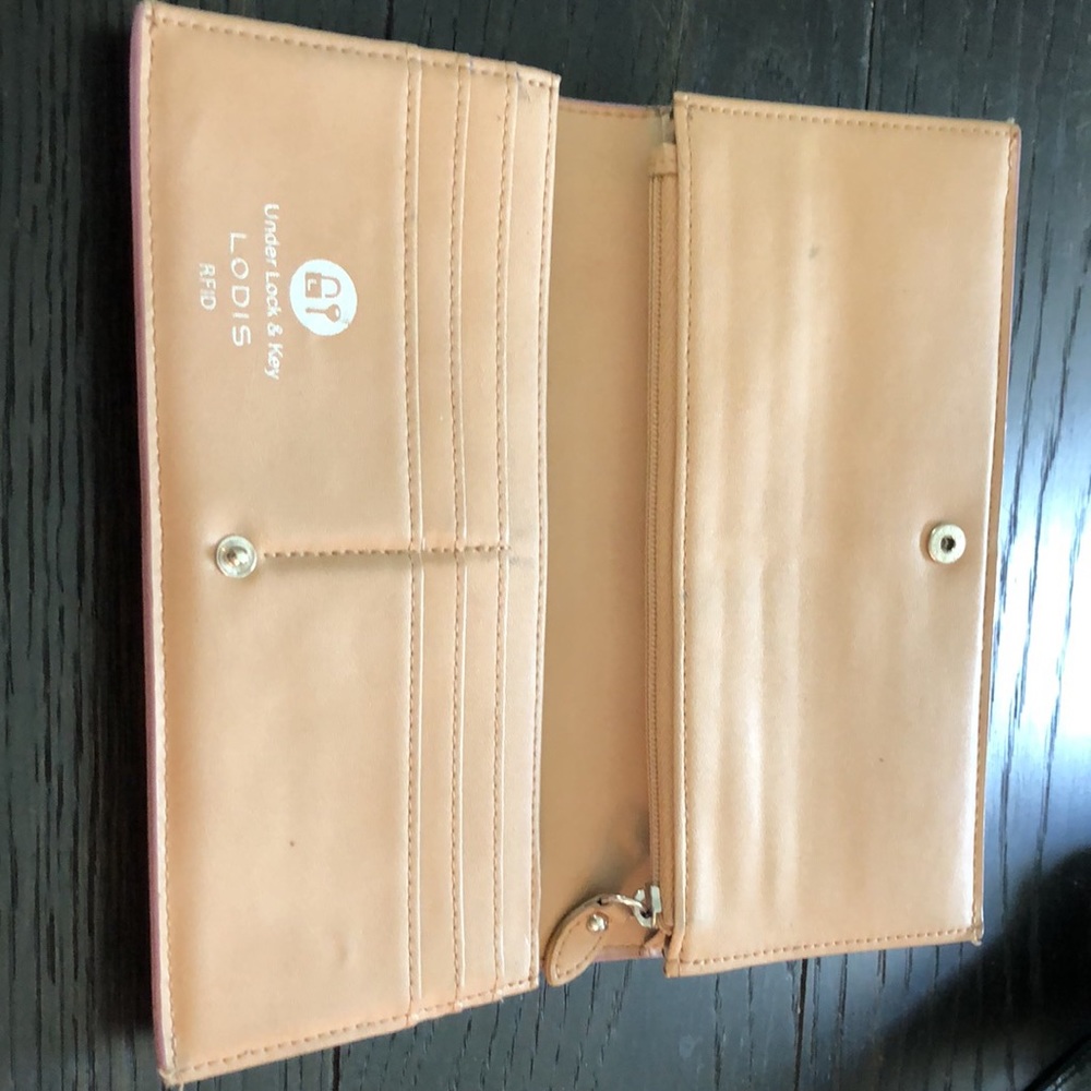 Lodi lavender-pink wallet - Picture 2 of 2